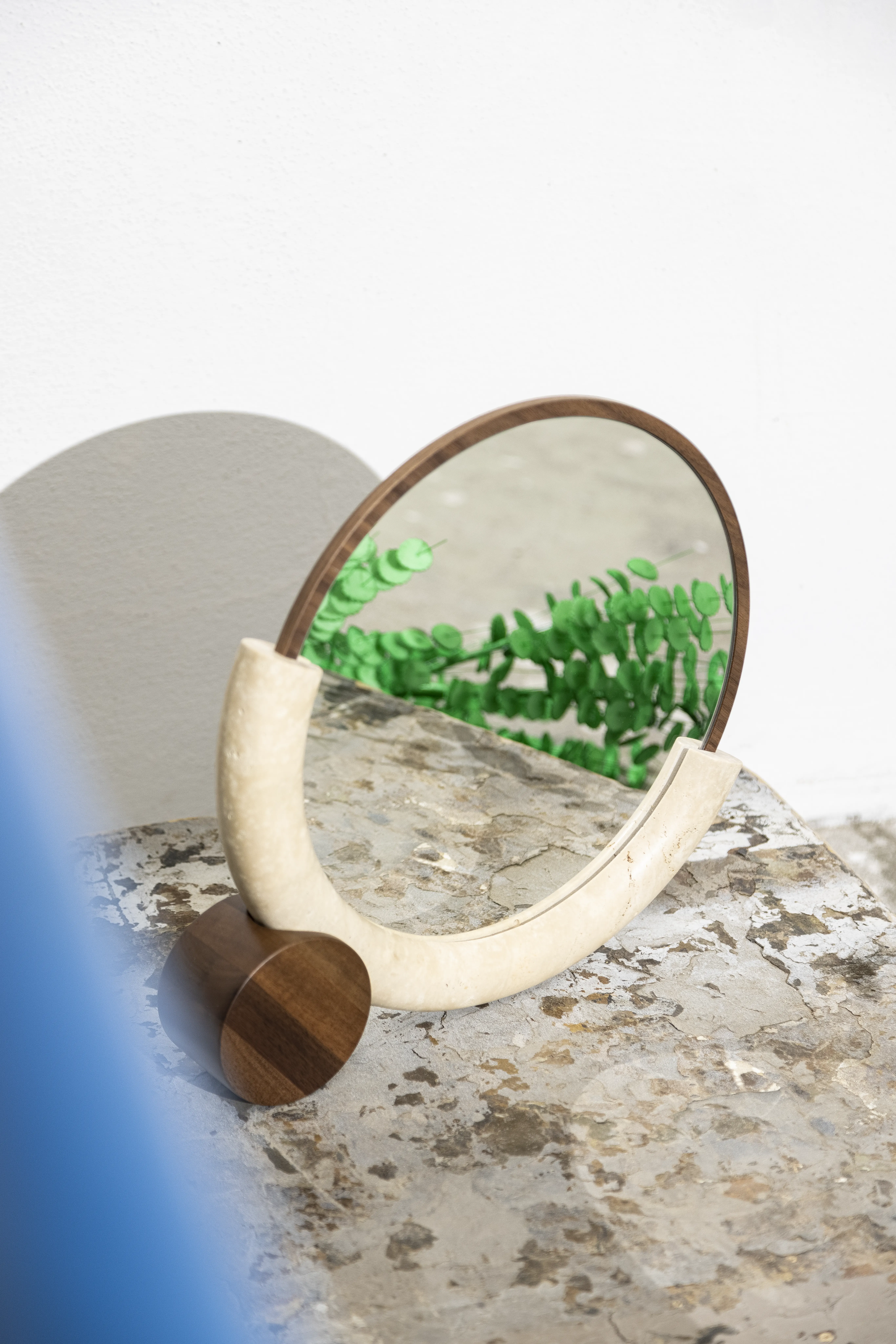 Photographed by Ivo Oliveira Rodrigues and Sanda Vuckovic, by SOFIADEFRANCESCO captivates with its unique blend of light and shadow.